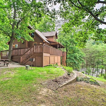 Central Sevierville Cabin With Hot Tub And Views! Eksteriør bilde