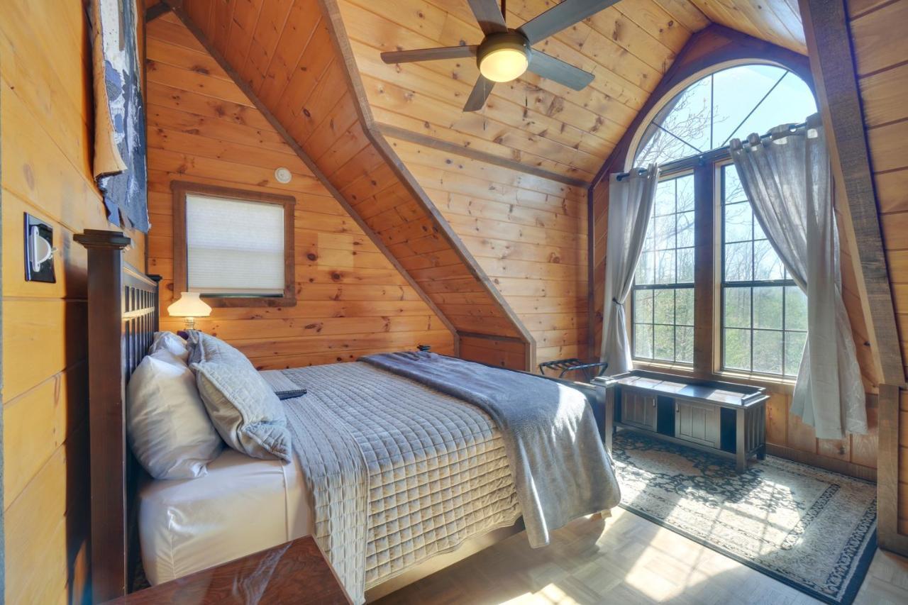 Central Sevierville Cabin With Hot Tub And Views! Eksteriør bilde